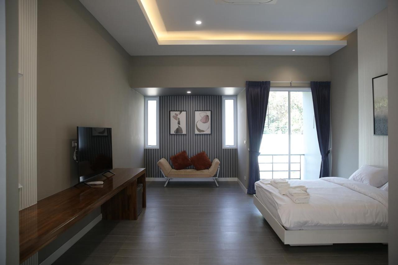 Club45 Hotel Kham Yai Esterno foto
